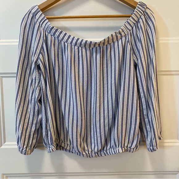 TWIK Small Off the Shoulder Cropped Blouse EUC - Picture 7 of 11
